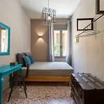 Casa Di Batsi خانيا