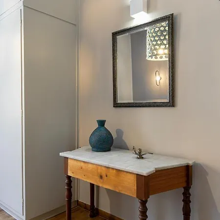 Casa Di Batsi アパート