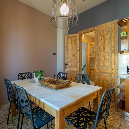 Lägenhet Casa Di Batsi