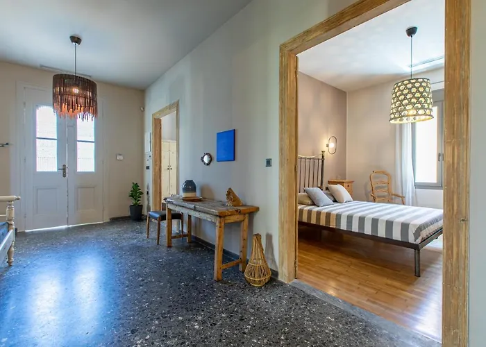 Casa Di Batsi アパート